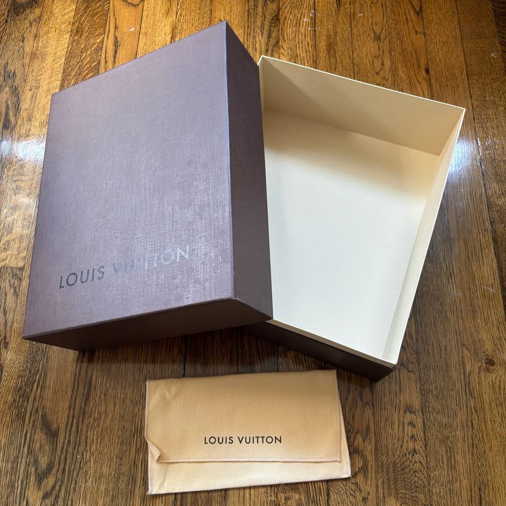 Old Style Louis Vuitton Brown Box and Wallet Dust Bag